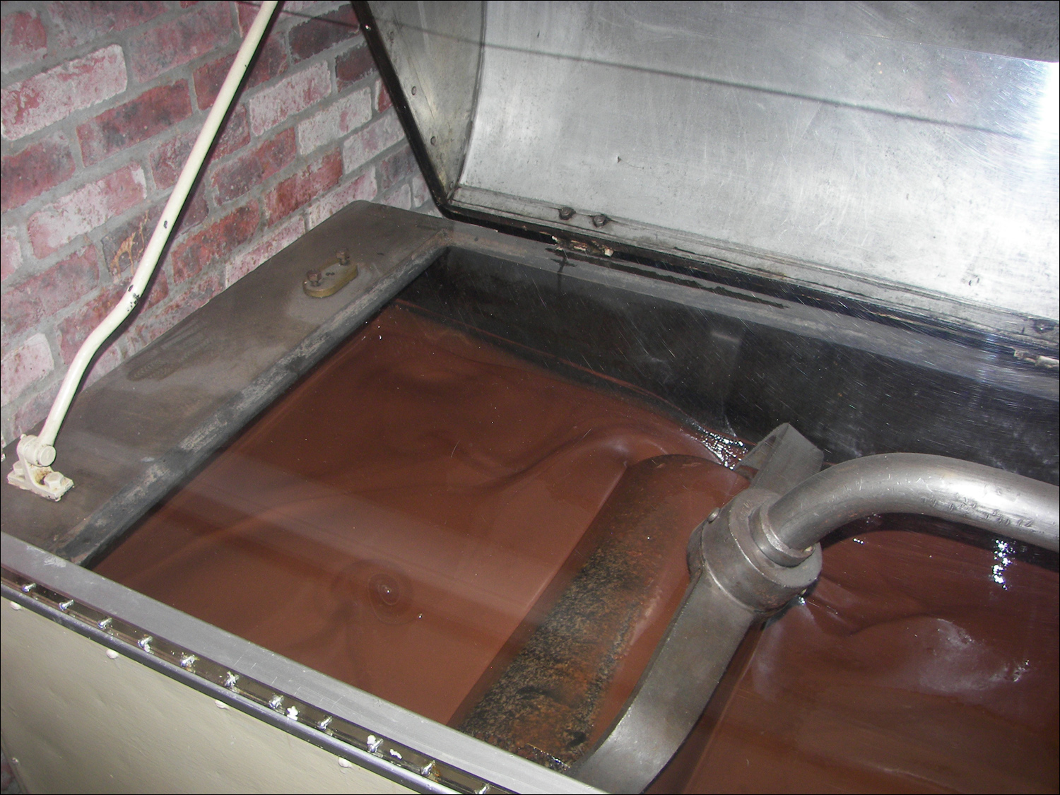 Chocolate making process at Gherardelli