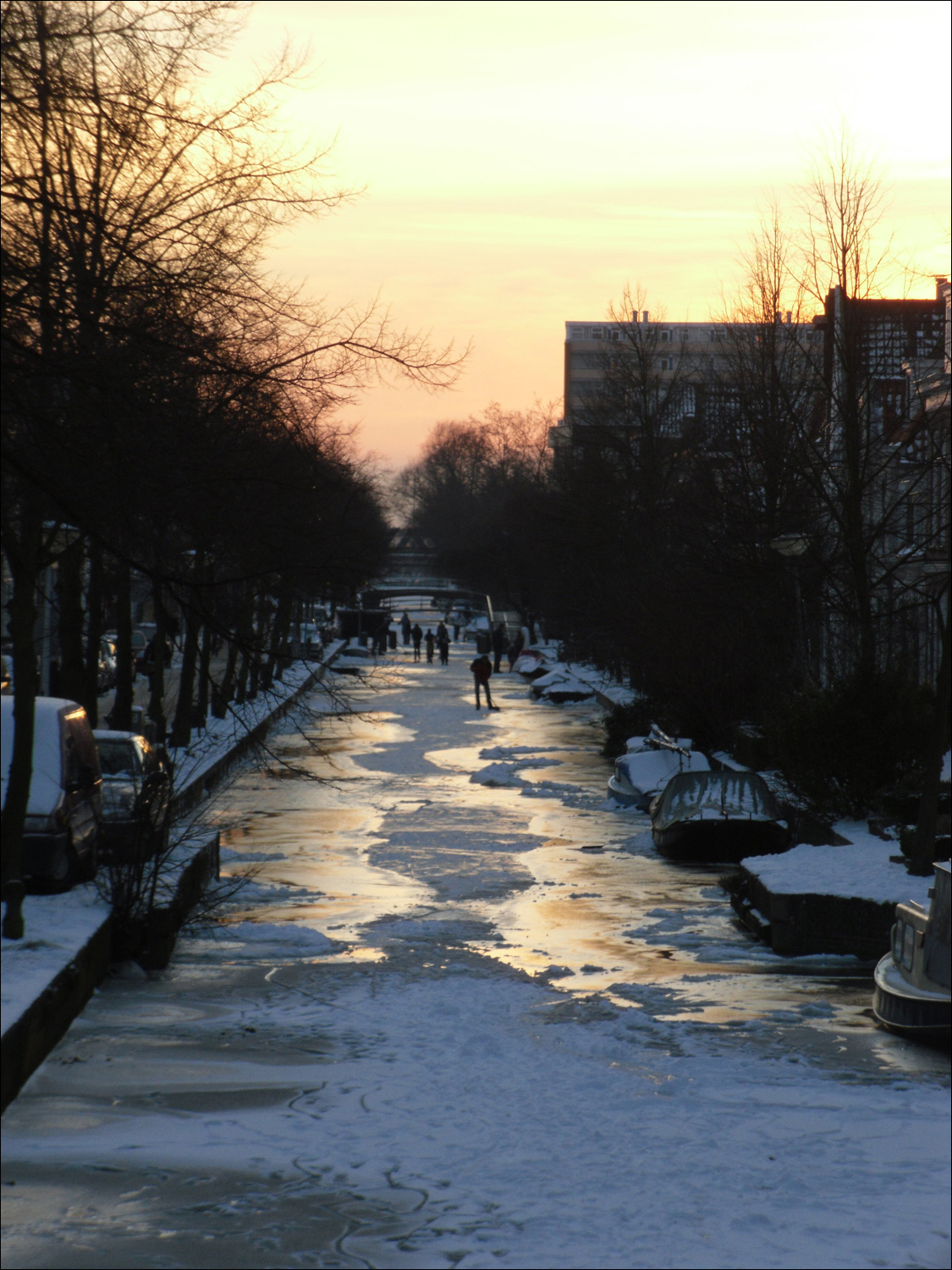 Skater on canal in Delft
