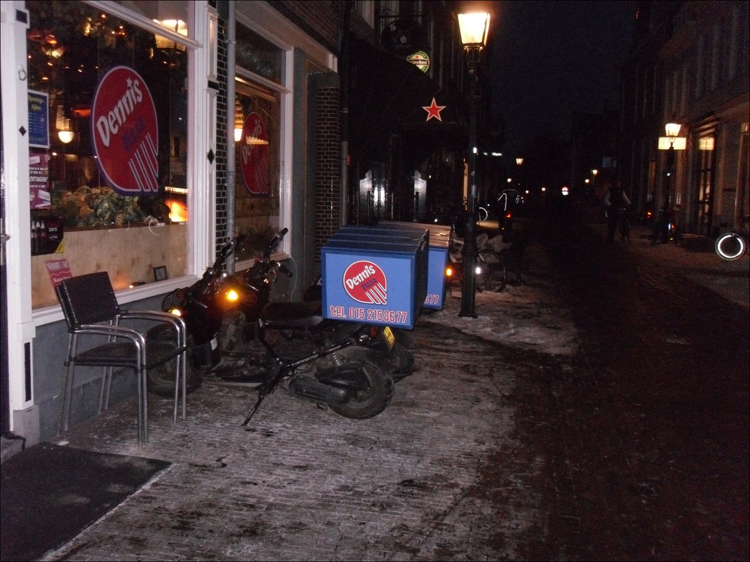 Delft-pizza delivery motorbikes